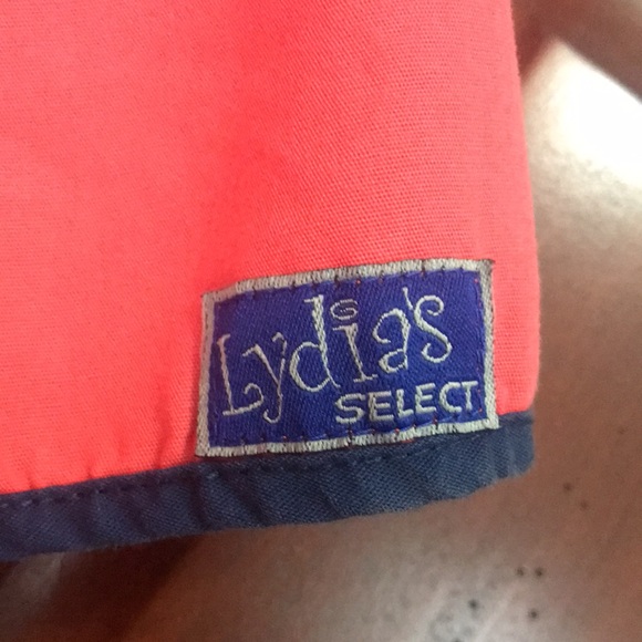 Women’s scrubs size L (top) and LP (pants) - Picture 4 of 9